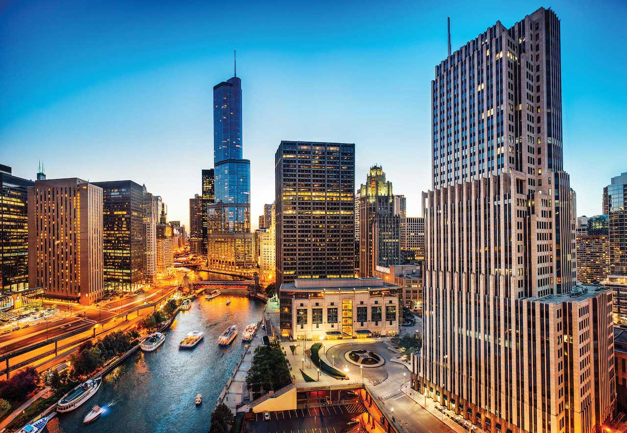 Chicago river downtown at dusk.